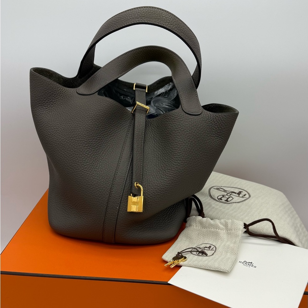 Authentic Hermes picotin 22